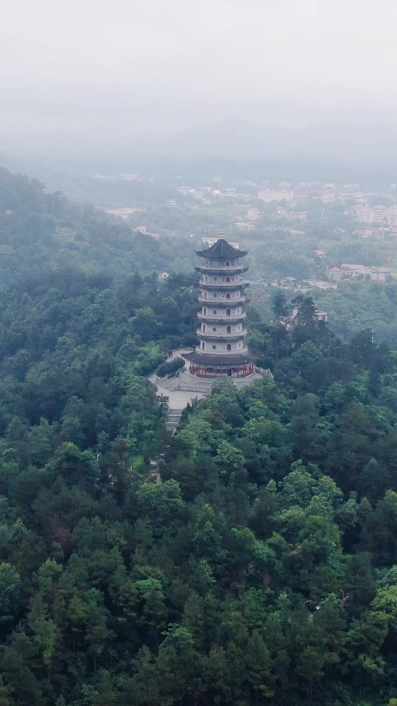 航拍 大山 古塔 古建筑 竖屏