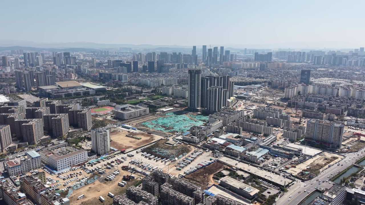 城市全景与建设中的现代都市