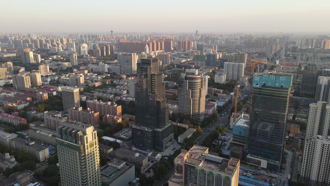夕阳 晚霞中的 石家庄  城市风光 航拍 