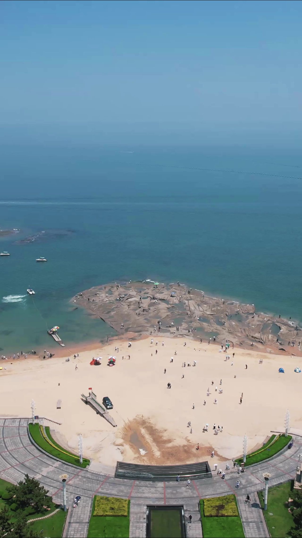 大海海浪沙滩自然风光竖屏航拍 