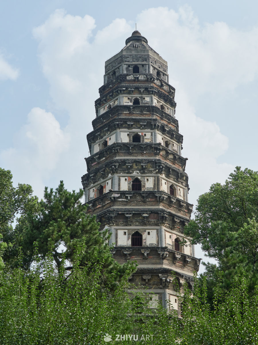 苏州古朴典雅的云岩寺塔风光特写