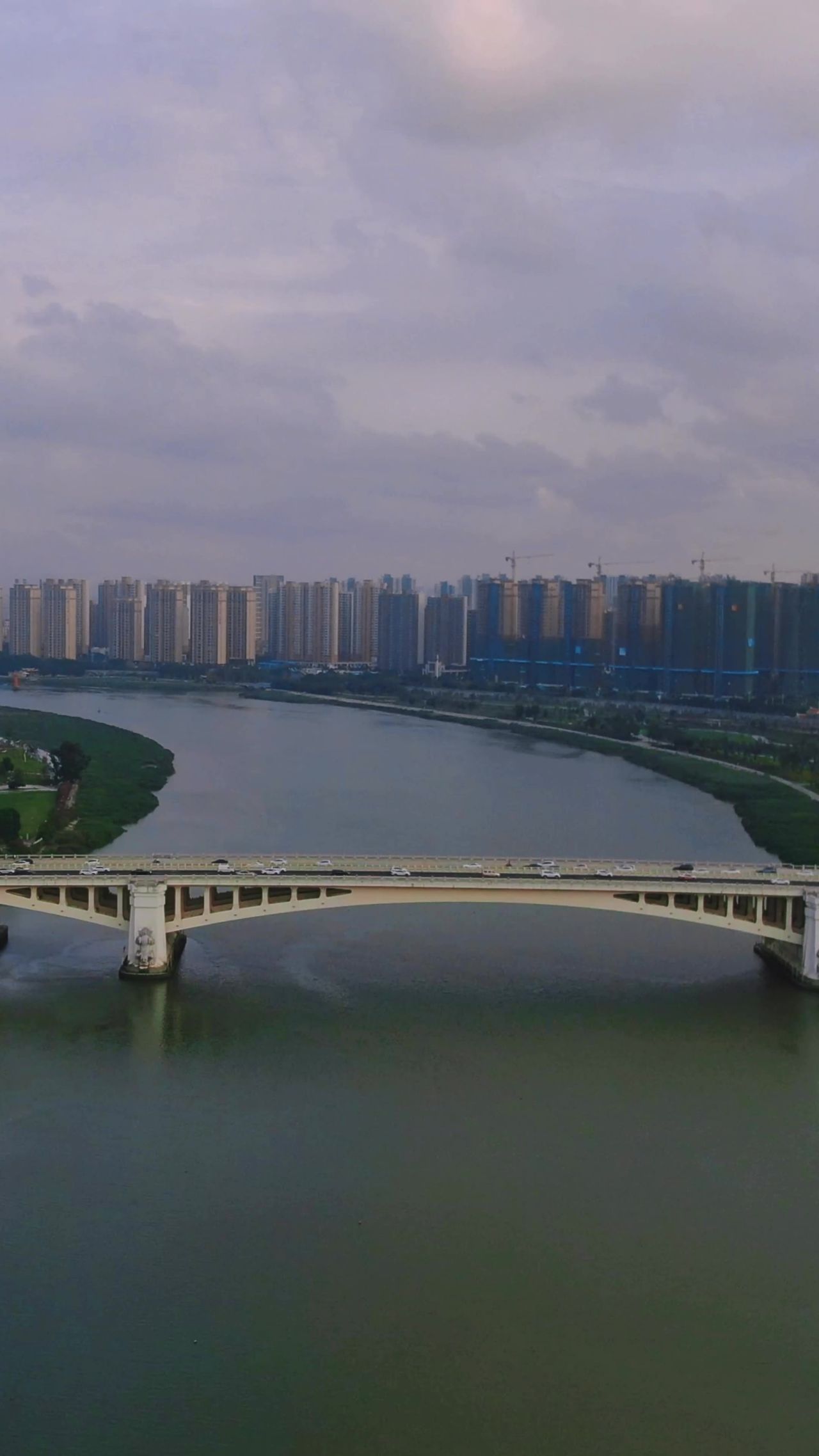 福建泉州城市风光交通竖屏航拍