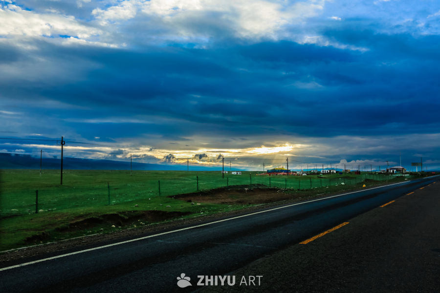 草原上的夕阳