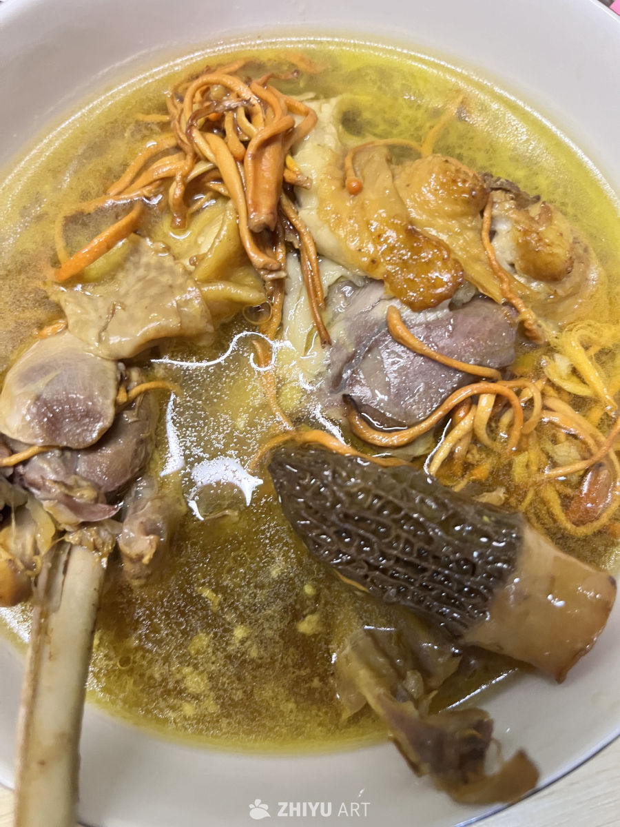 温暖的黄焖鸡