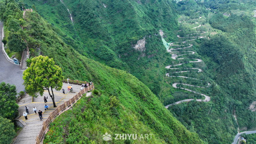 贵州晴隆二十四道拐公路 3