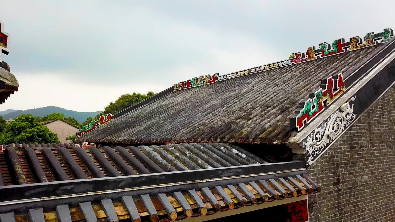 会同村岭南古建筑屋檐灰塑