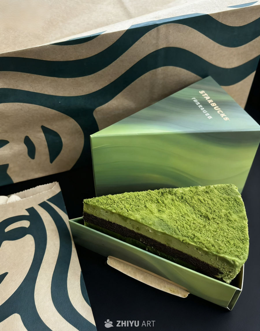 星巴克抹茶蛋糕特写