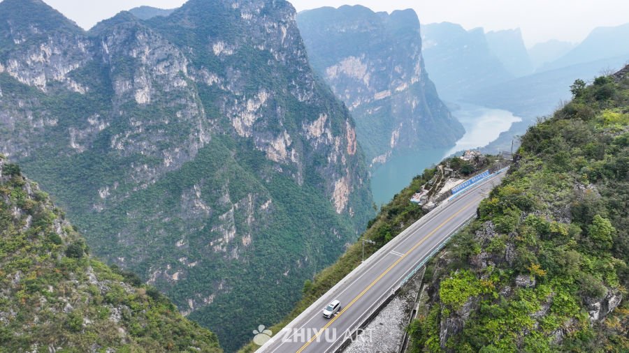 航拍山区公路  贵州关兴公路 14