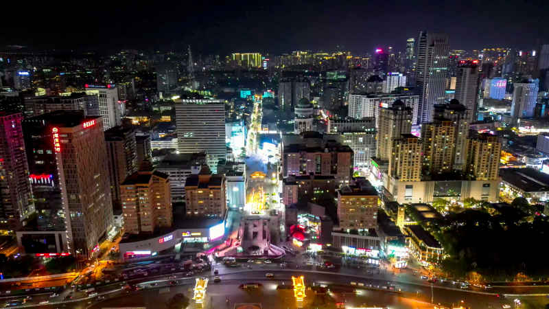 云南昆明步行街夜景