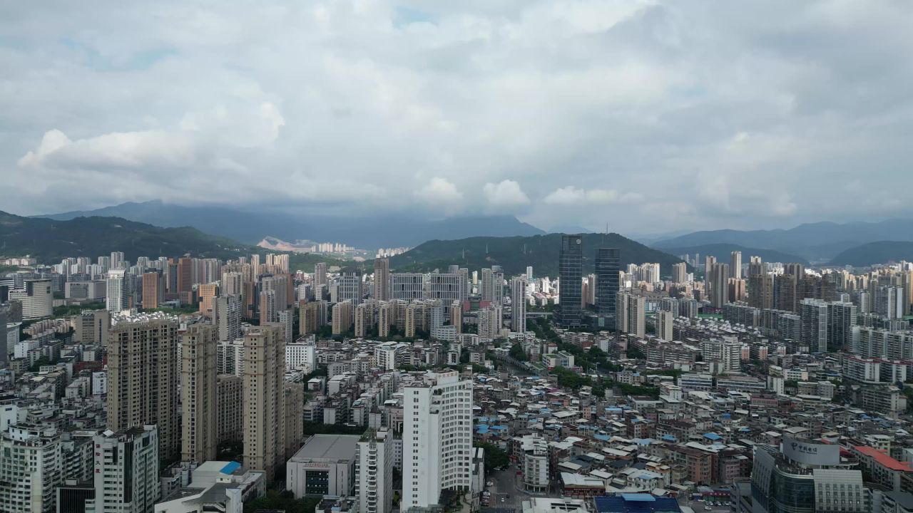 航拍福建龙岩城市大景
