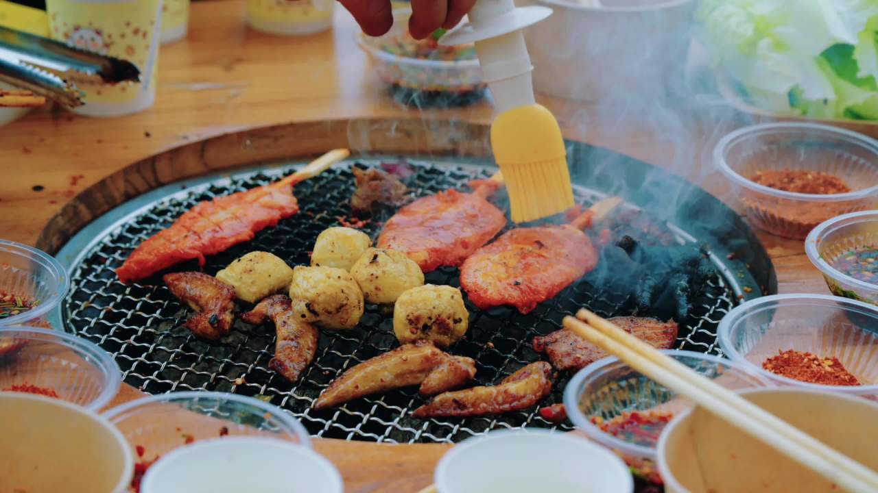 户外烧烤美食时光