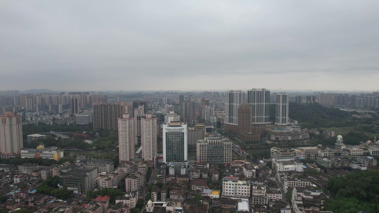 城市极端天气暴雨来袭航拍广东中山  