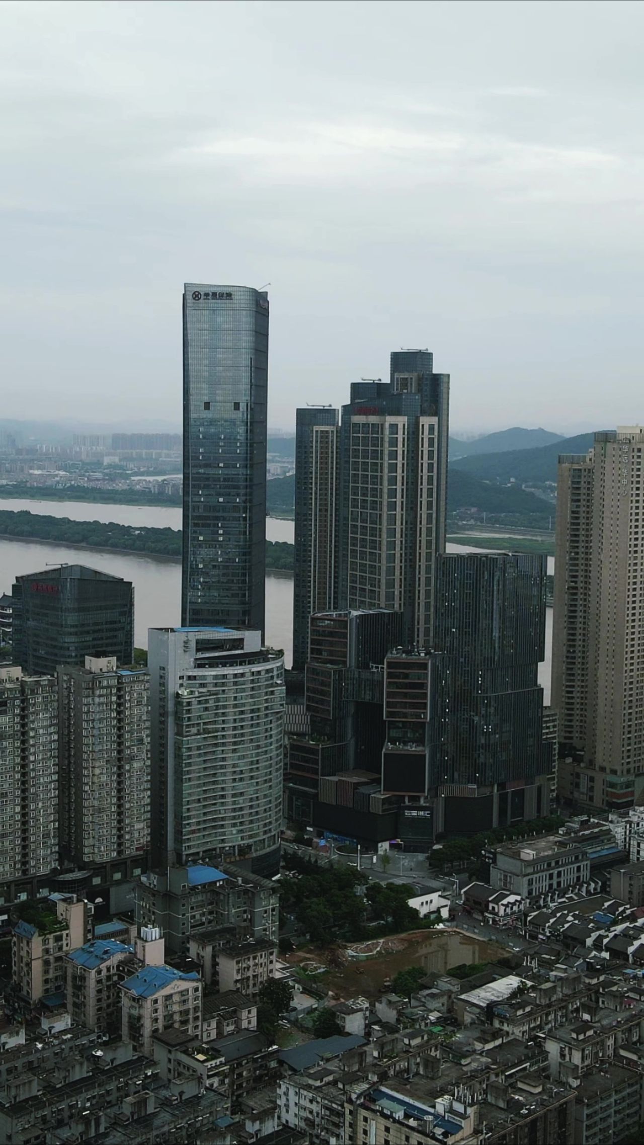  湖南长沙城市风光五一商圈竖屏航拍