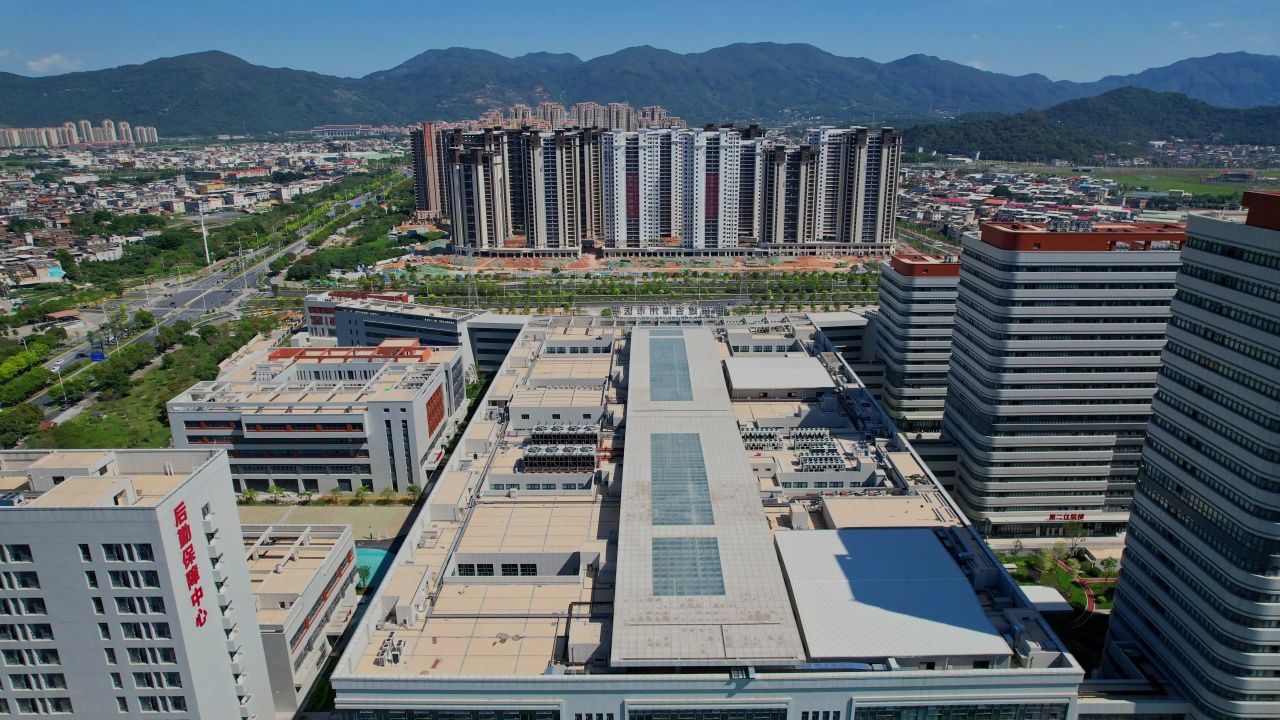航拍漳州市医院景观