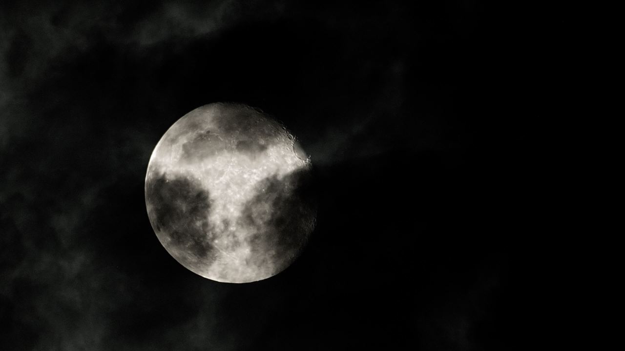 深夜玩天空月亮月球皎洁明月中秋满月 25