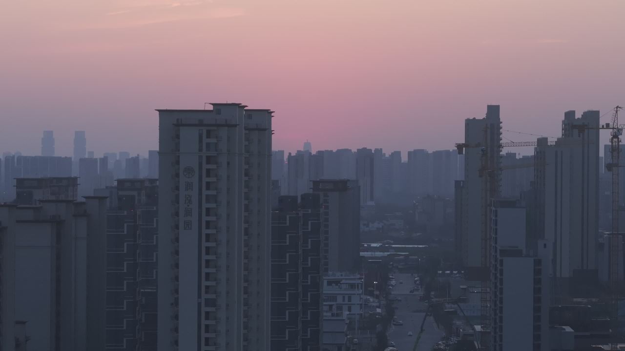 城市日落剪影