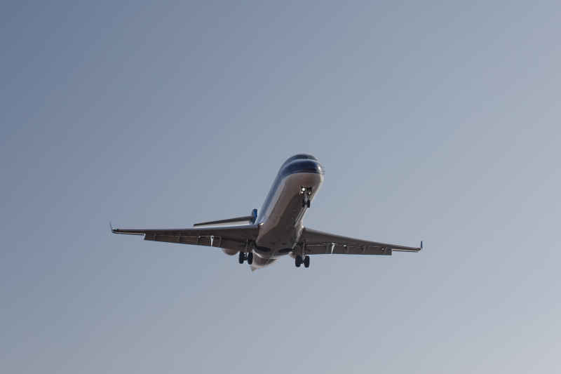 中国南方航空国产ARJ21-700(B-652M)飞机降落洛阳北郊机场 6