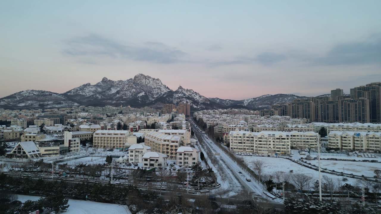 青岛石老人浴场海边雪景航拍 16