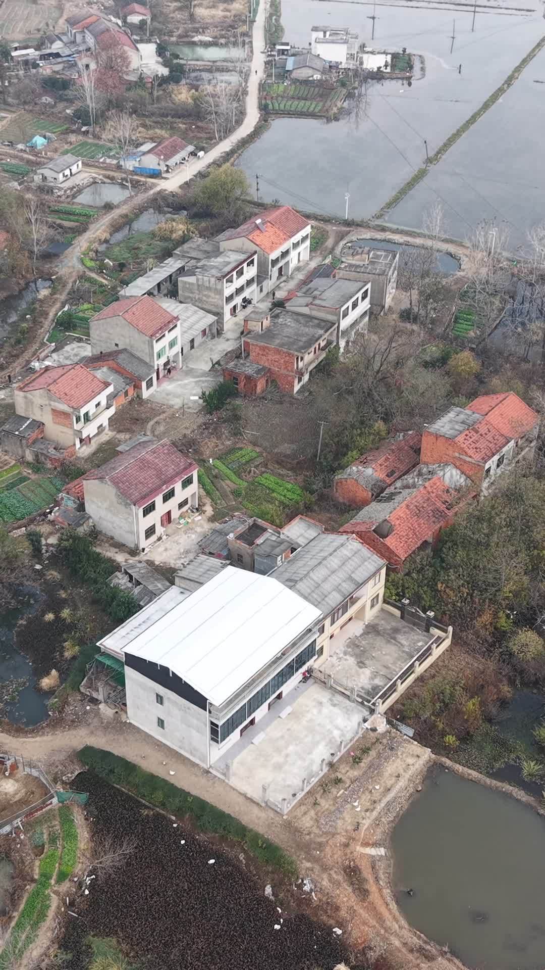 乡村航拍：宁静的田园风光