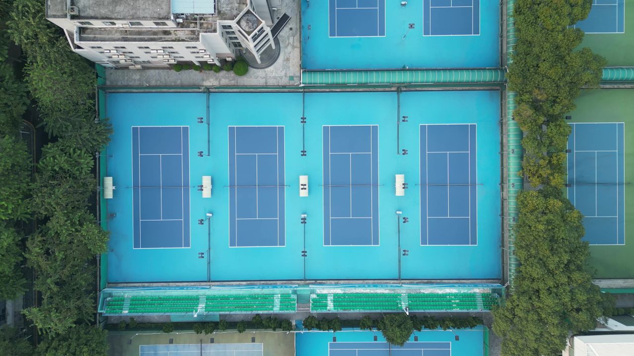 4K鸟瞰室外运动场羽毛球场