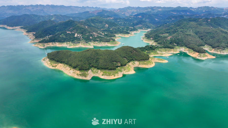 夏日贵州万峰湖 17