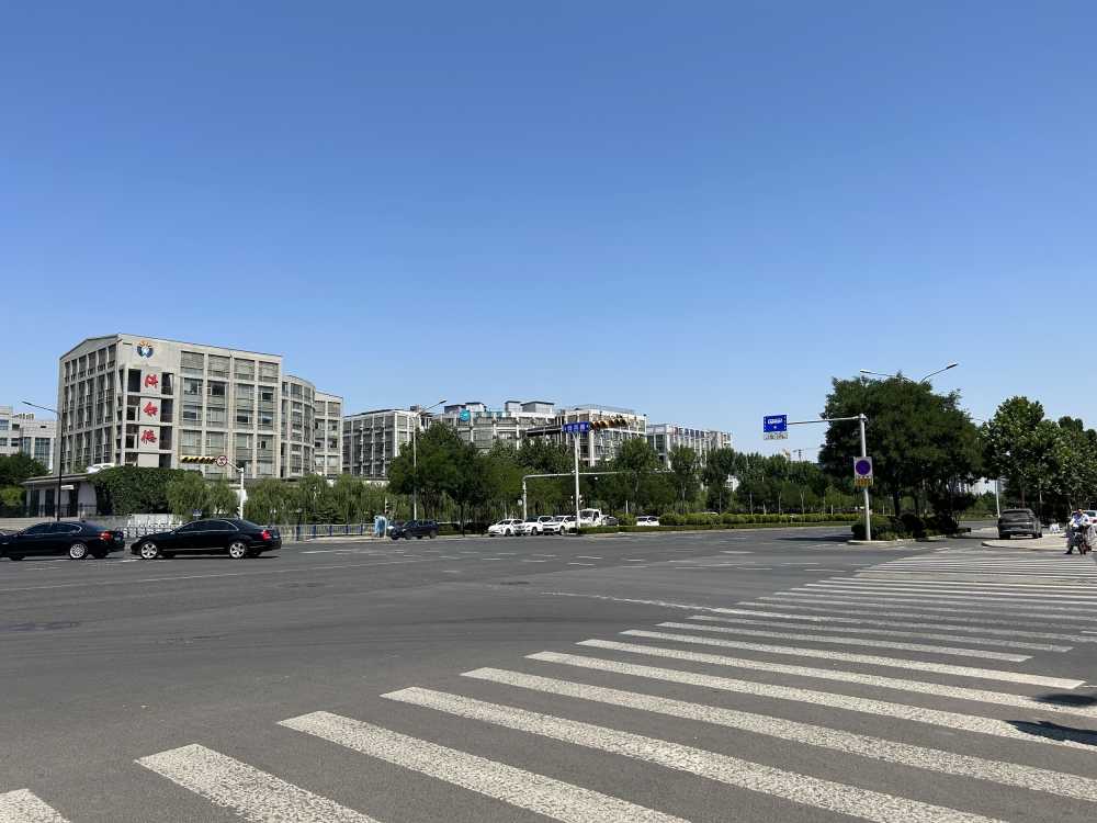 下一个路过这个路口的又有什么样的故事