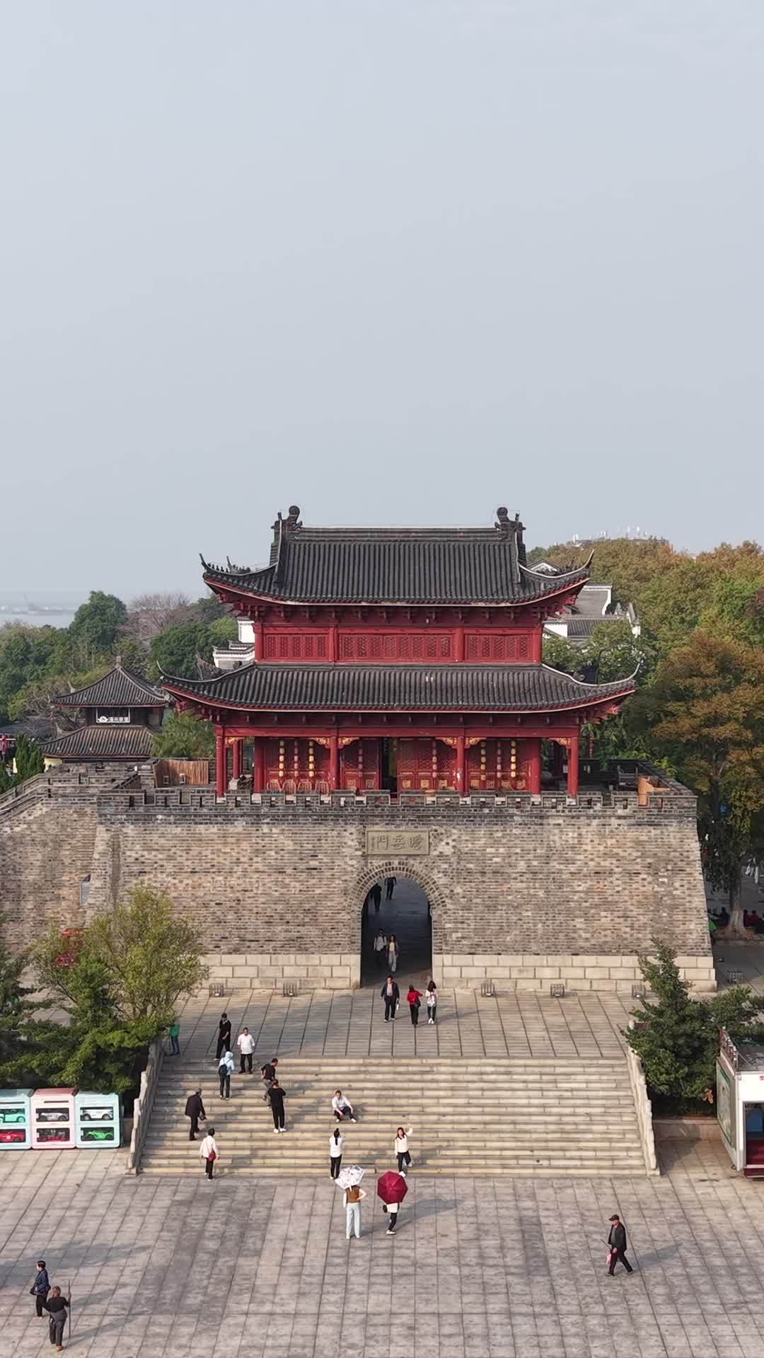 古色古香的城门
