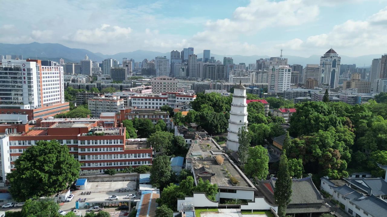 航拍福州定光寺定光塔白塔