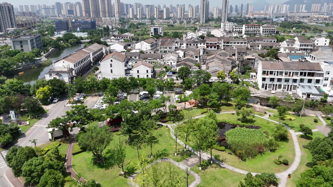 古镇与现代城市的和谐共存