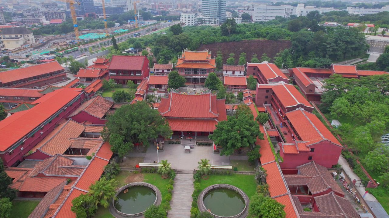 航拍漳州南山禅寺景观