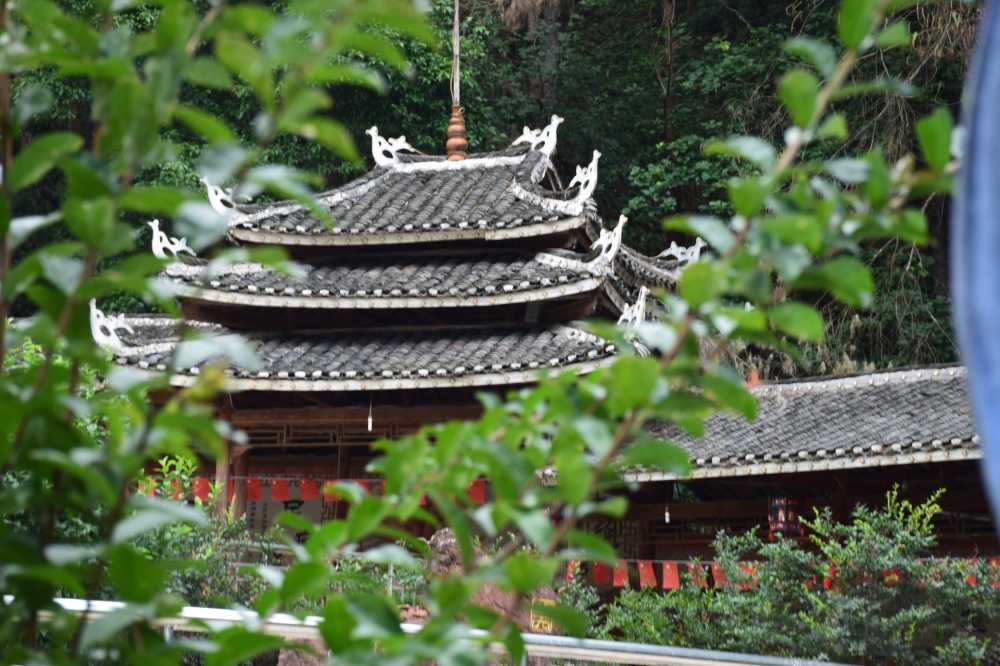 藏匿