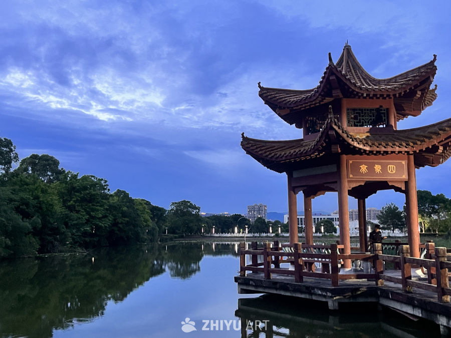 湖畔古亭黄昏景