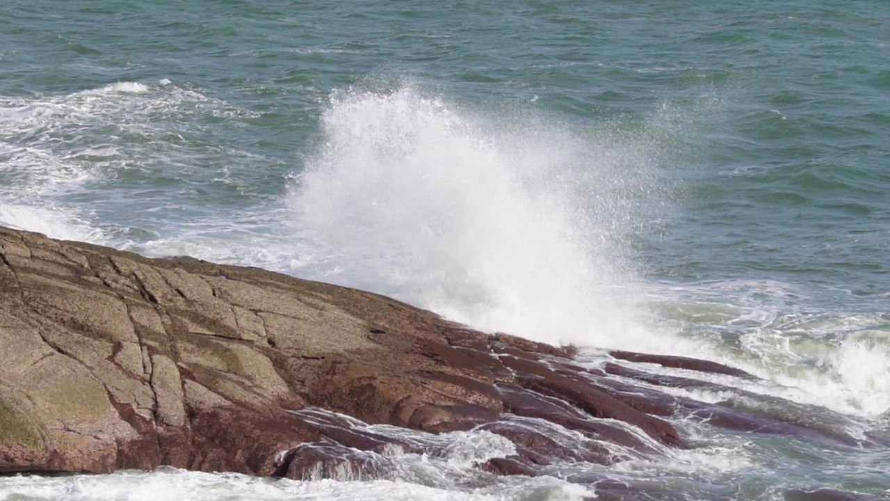 浪花四起