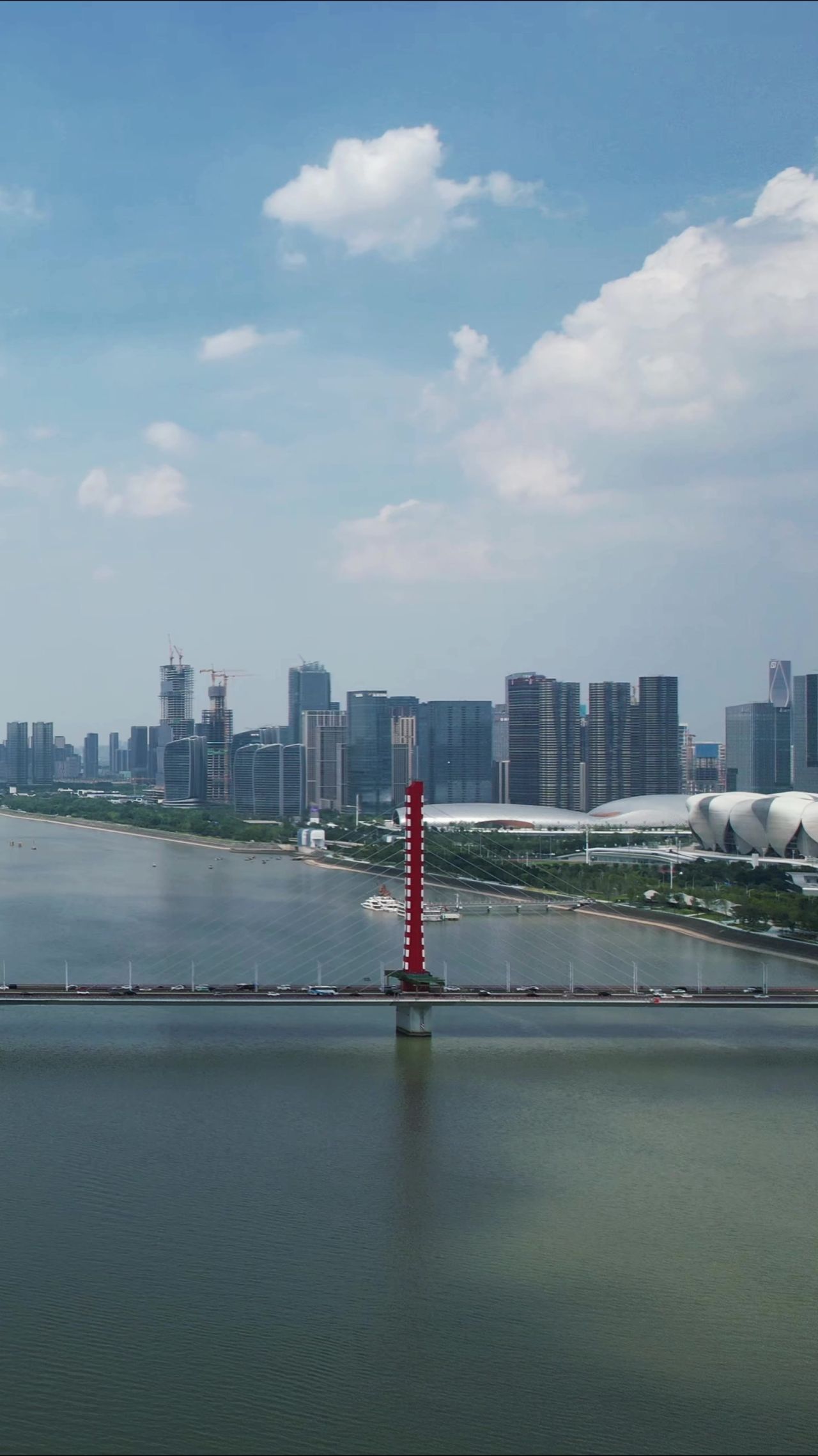 浙江杭州城市风光钱塘江三桥交通竖屏航拍 