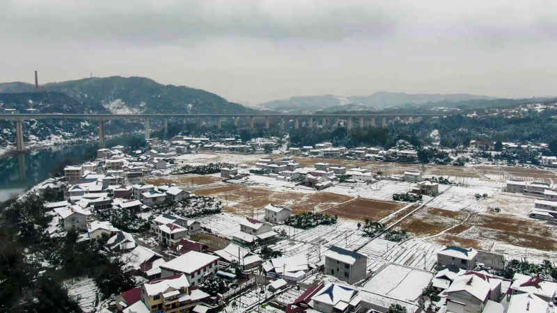 田园乡村冬天雪景