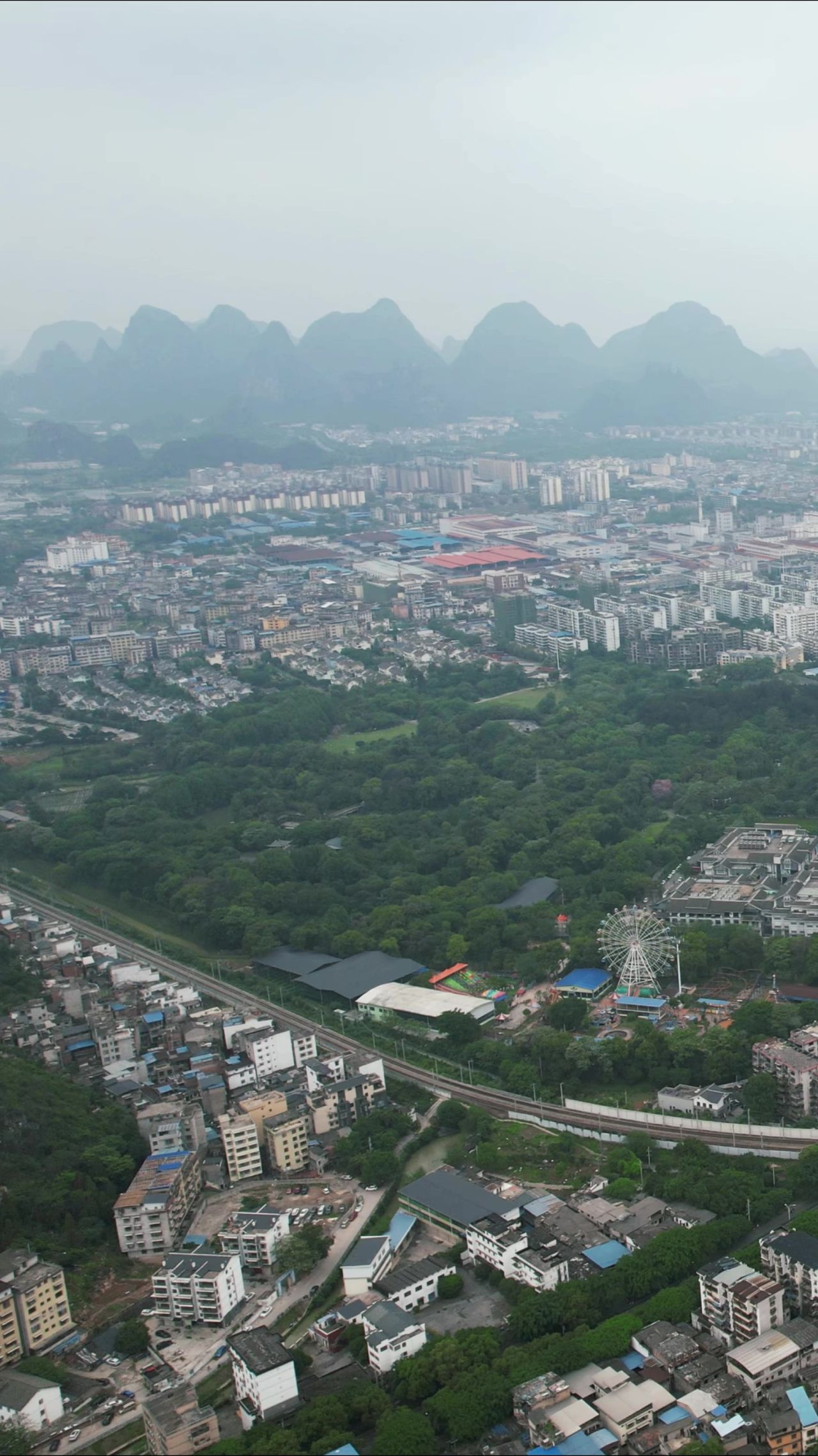 广西桂林城市风光竖屏航拍