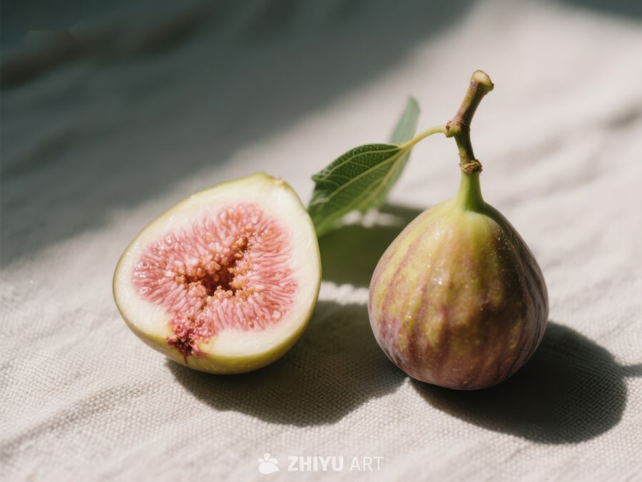 新鲜无花果与叶片的静物特写 748