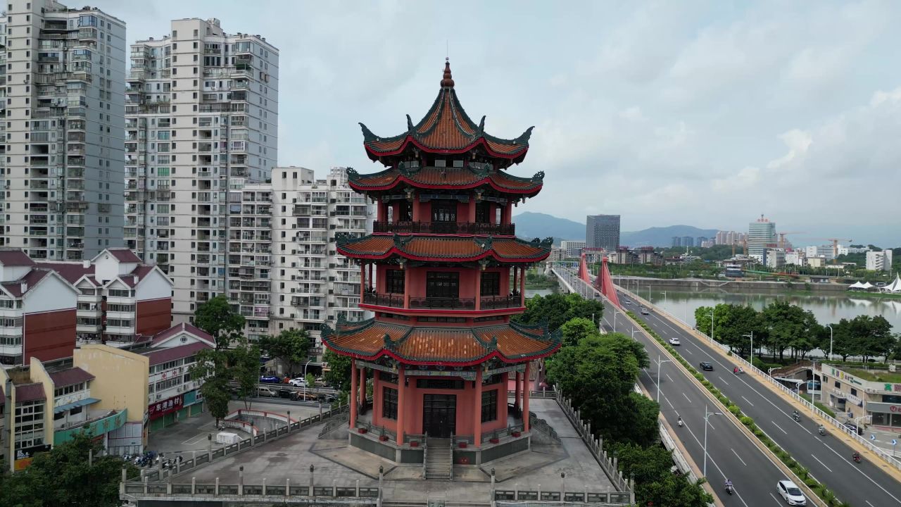航拍福建漳州威镇阁