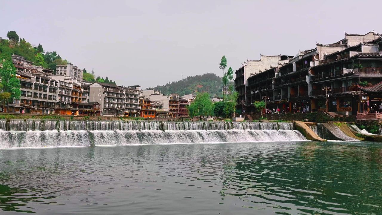 湘西白天凤凰古城01