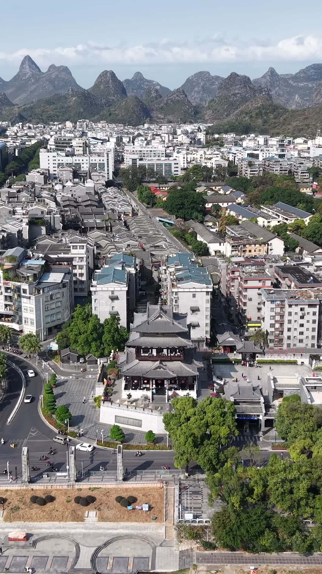 竖版航拍桂林城市建设 (3)