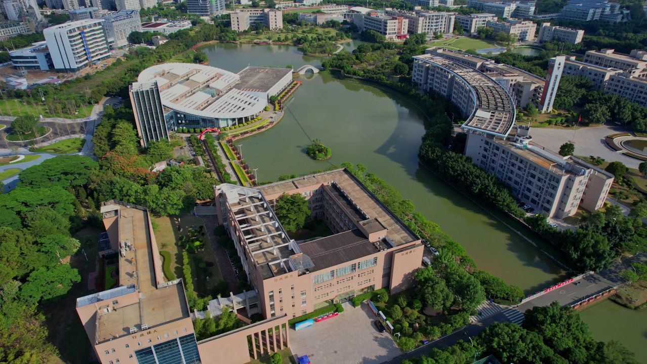 航拍福建医科大学景观