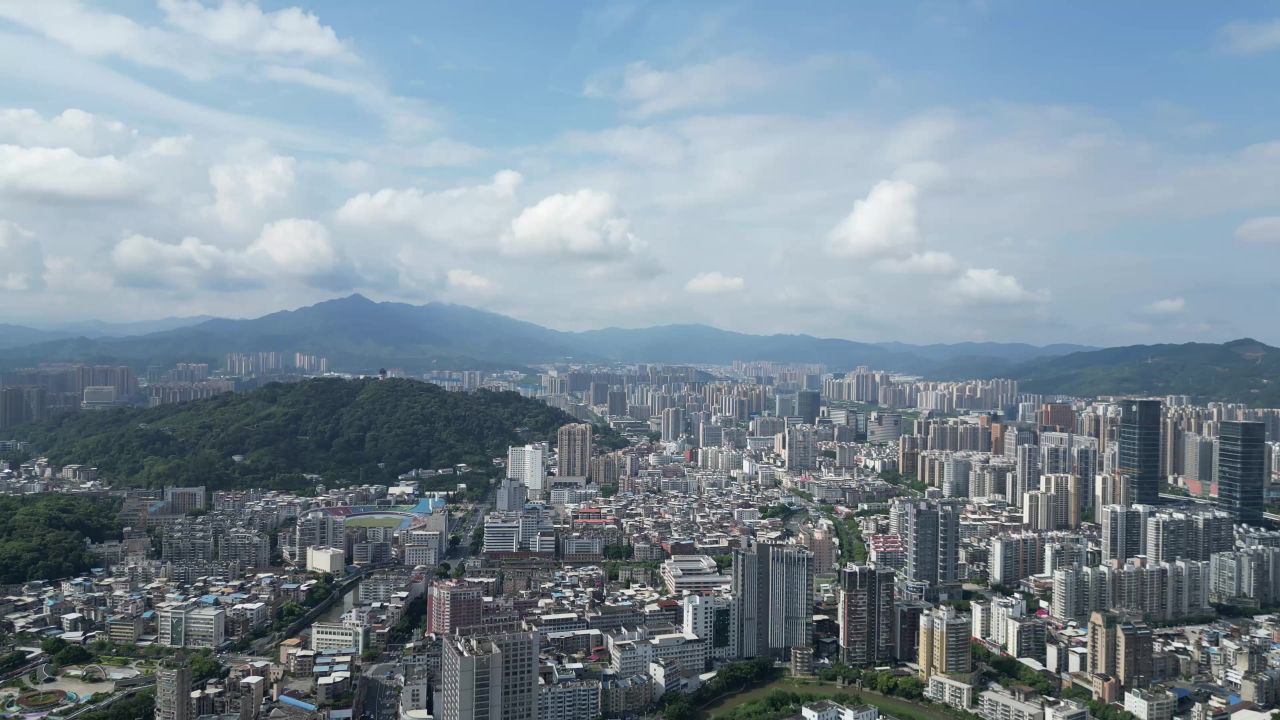 航拍福建龙岩城市大景