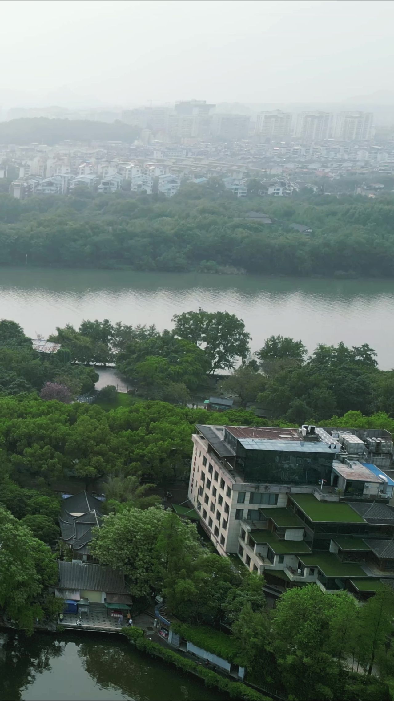 广西桂林城市风光漓江山水航拍竖屏 