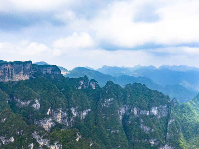湖南张家界山川悬崖峭壁山谷