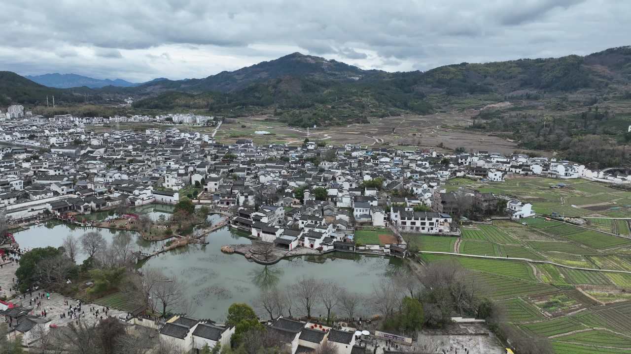 4K航拍安徽呈坎村风光 1