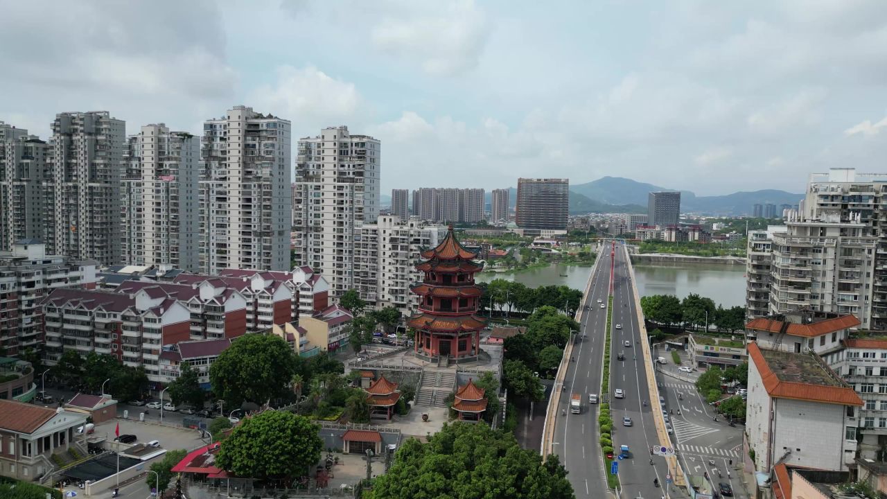  航拍福建漳州威镇阁