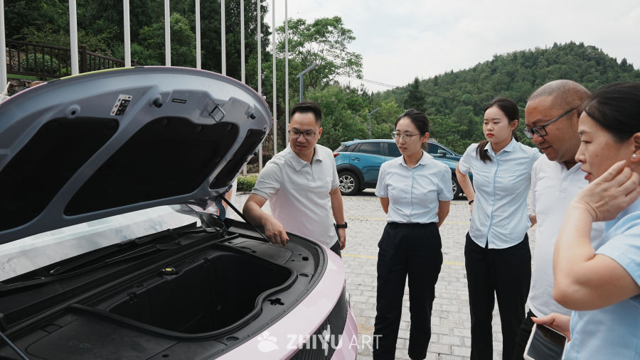 汽车引擎盖下的技术探讨