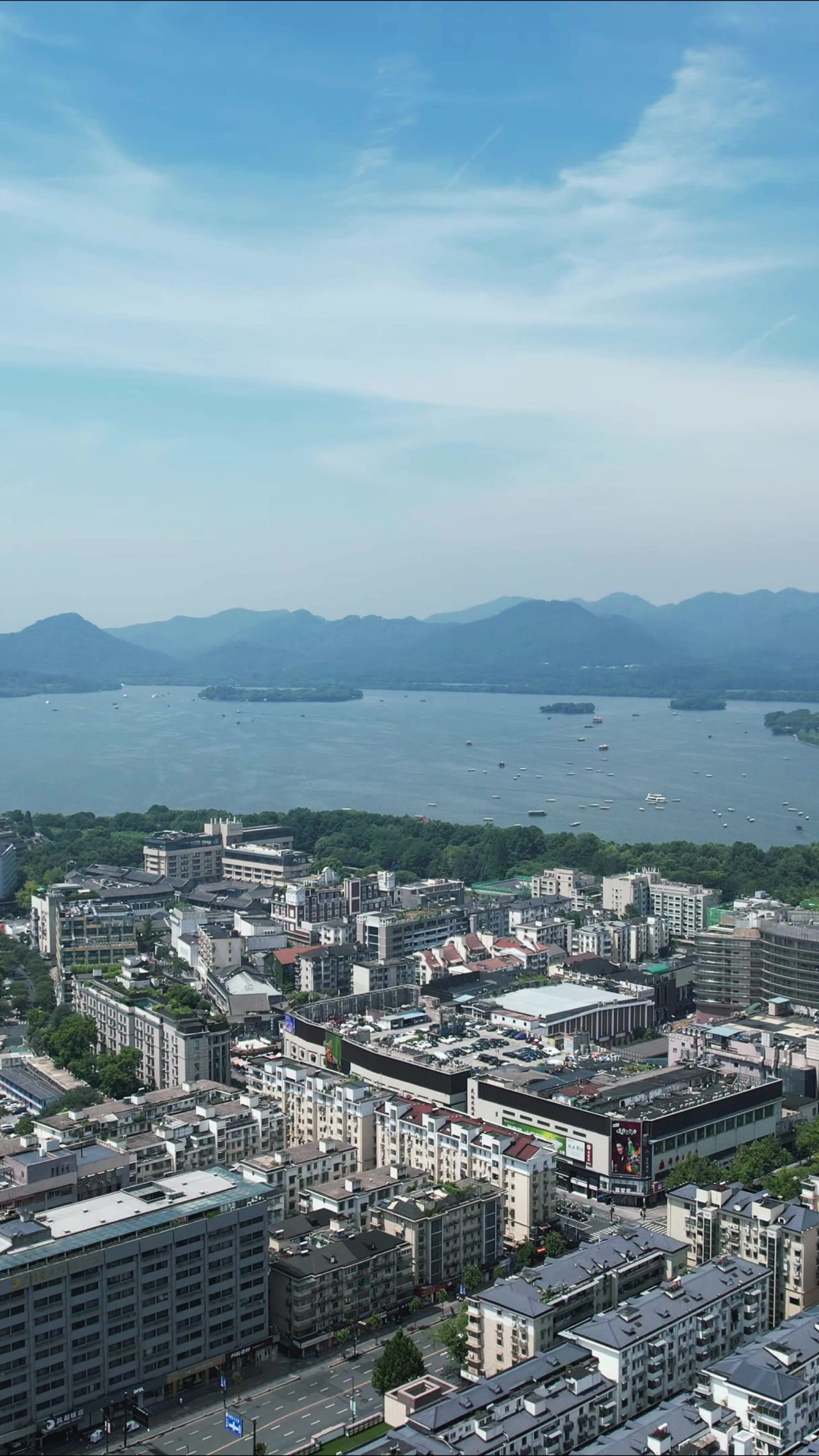 浙江杭州城市大景西湖竖屏航拍 