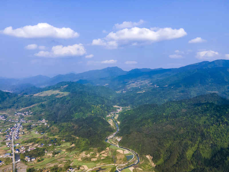 美丽乡村田园山川丘陵天门山航拍摄影图