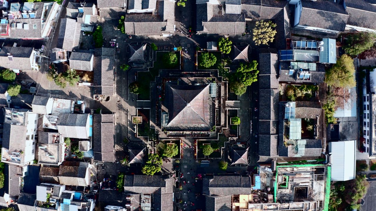 云南大理古城五华楼城市建筑航拍